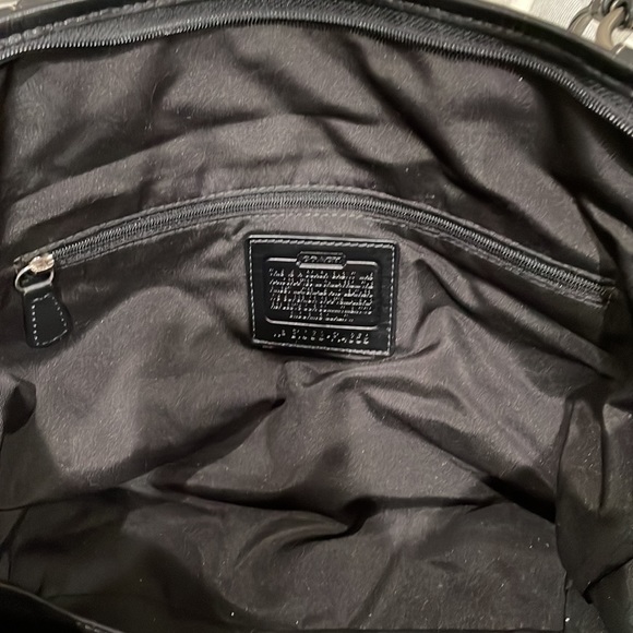 COACH Signature handbag - Picture 8 of 8